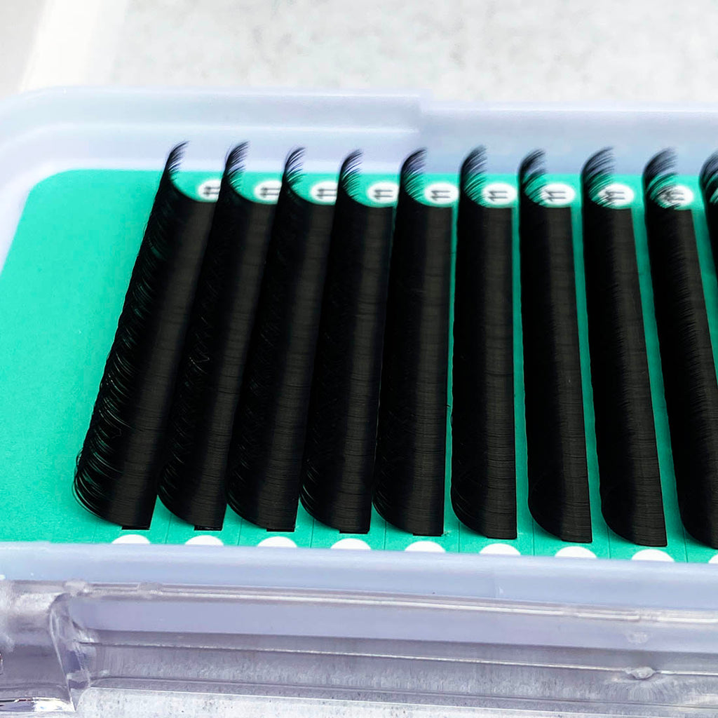 Cashmere PRO Extra Matte Deep Black Lashes 0.05mm【16-lines No-logo】【Best Quality Ever】